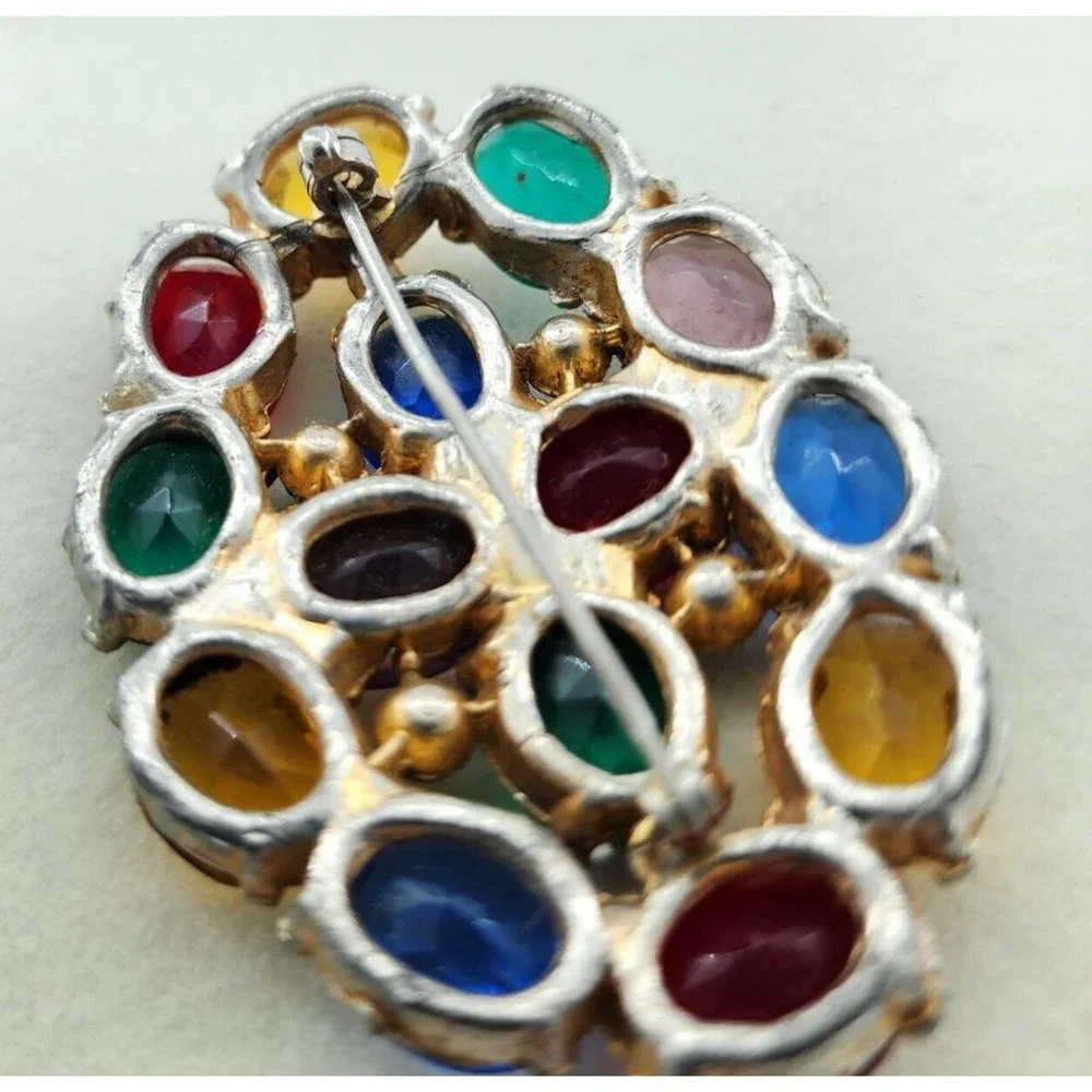 Vintage Unbranded Gold Tone Oval Brooch Multicolor Rhinestone Fruit‎ Salad Heavy